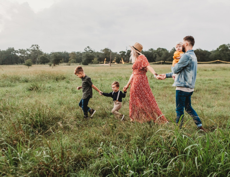 Creating Unforgettable Memories: Event Planning and Family Portrait Photography in Sydney